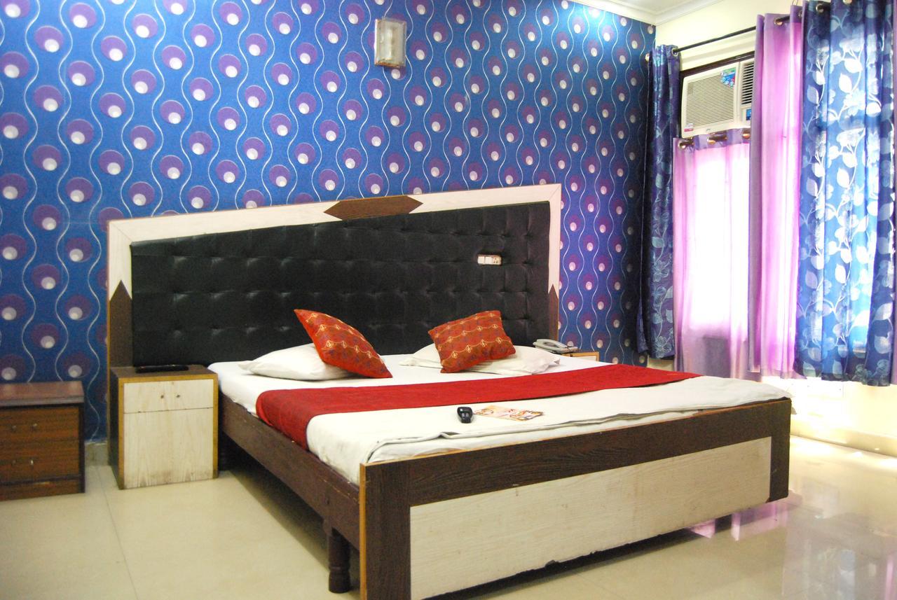 Hotel Kk Residency Chandīgarh Exterior foto